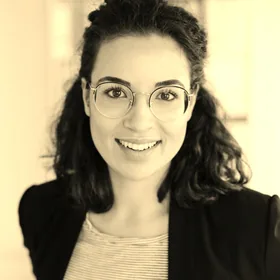 Sama myndin með Sepia Soft síunni á
